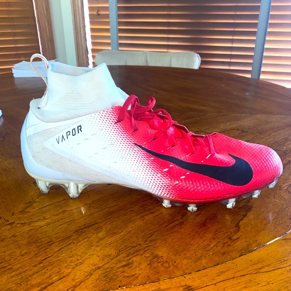 Men’s Nike red/white vapor elite mid-top cleats
